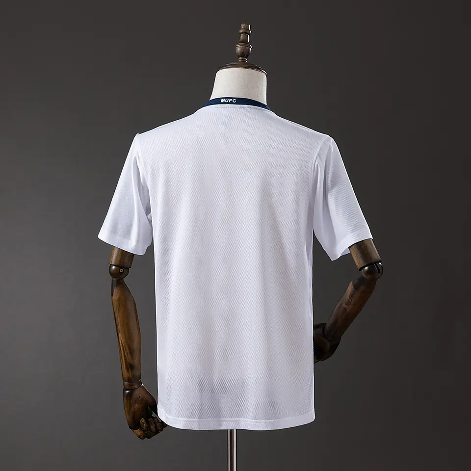 MANCHESTER UNITED 08/09 Retro (Away Kit) 2