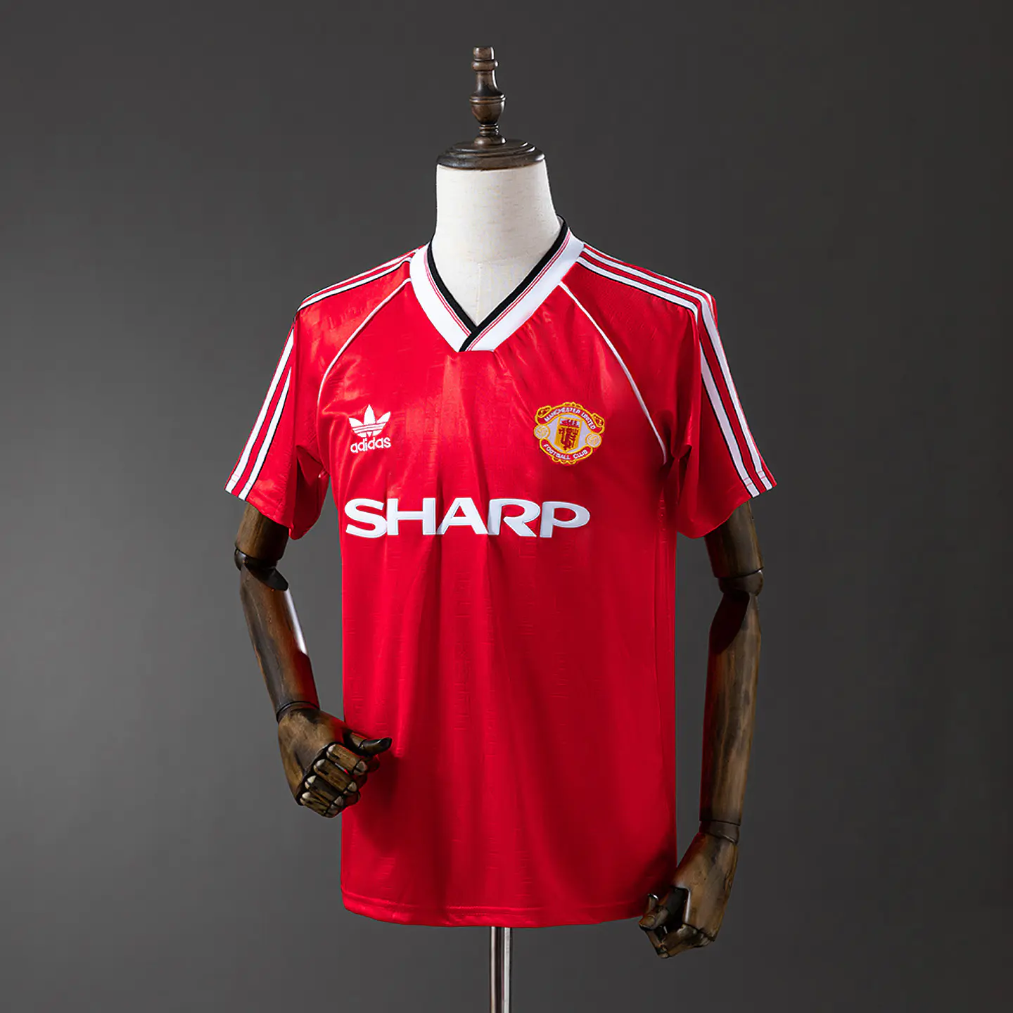 MANCHESTER UNITED Retro 1984 (Home Kit) 1