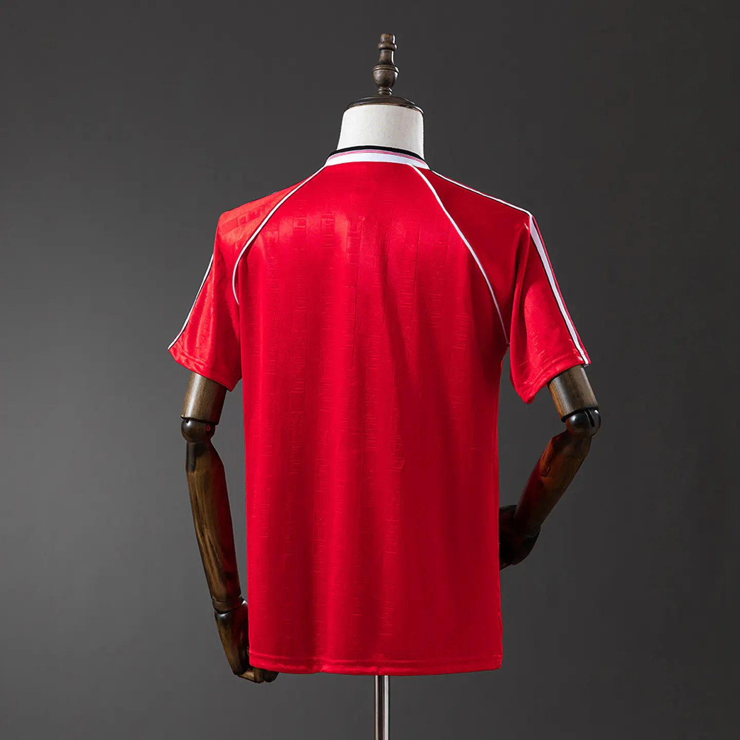 MANCHESTER UNITED Retro 1984 (Home Kit) 2