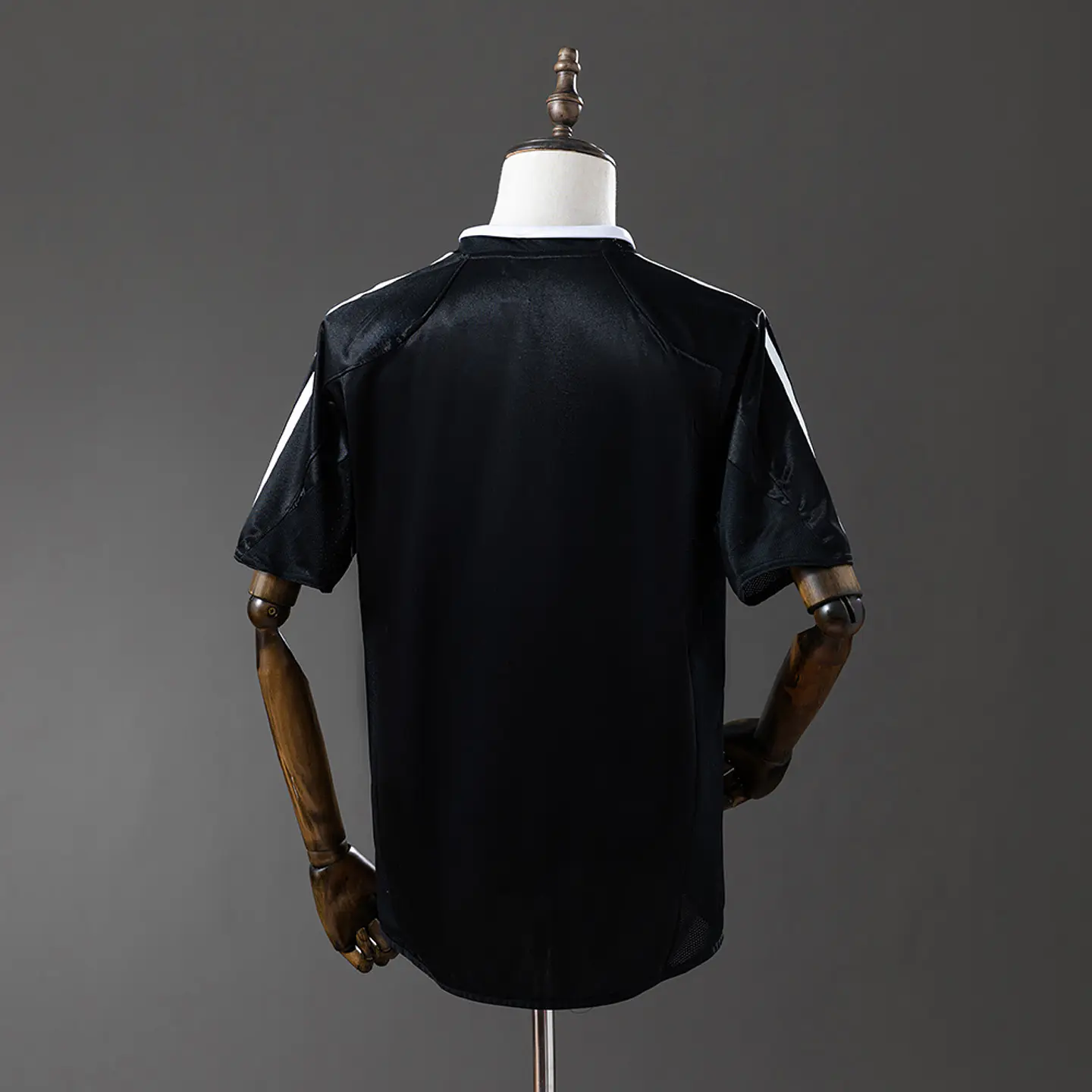 REAL MADRID Retro 04/05 (Away Kit) 2