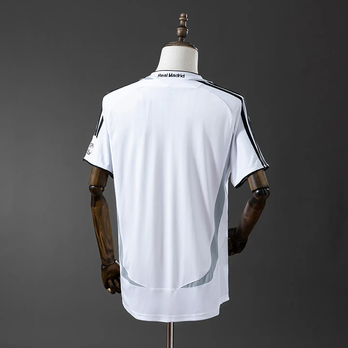 REAL MADRID Retro 06/07 (Home Kit) 2