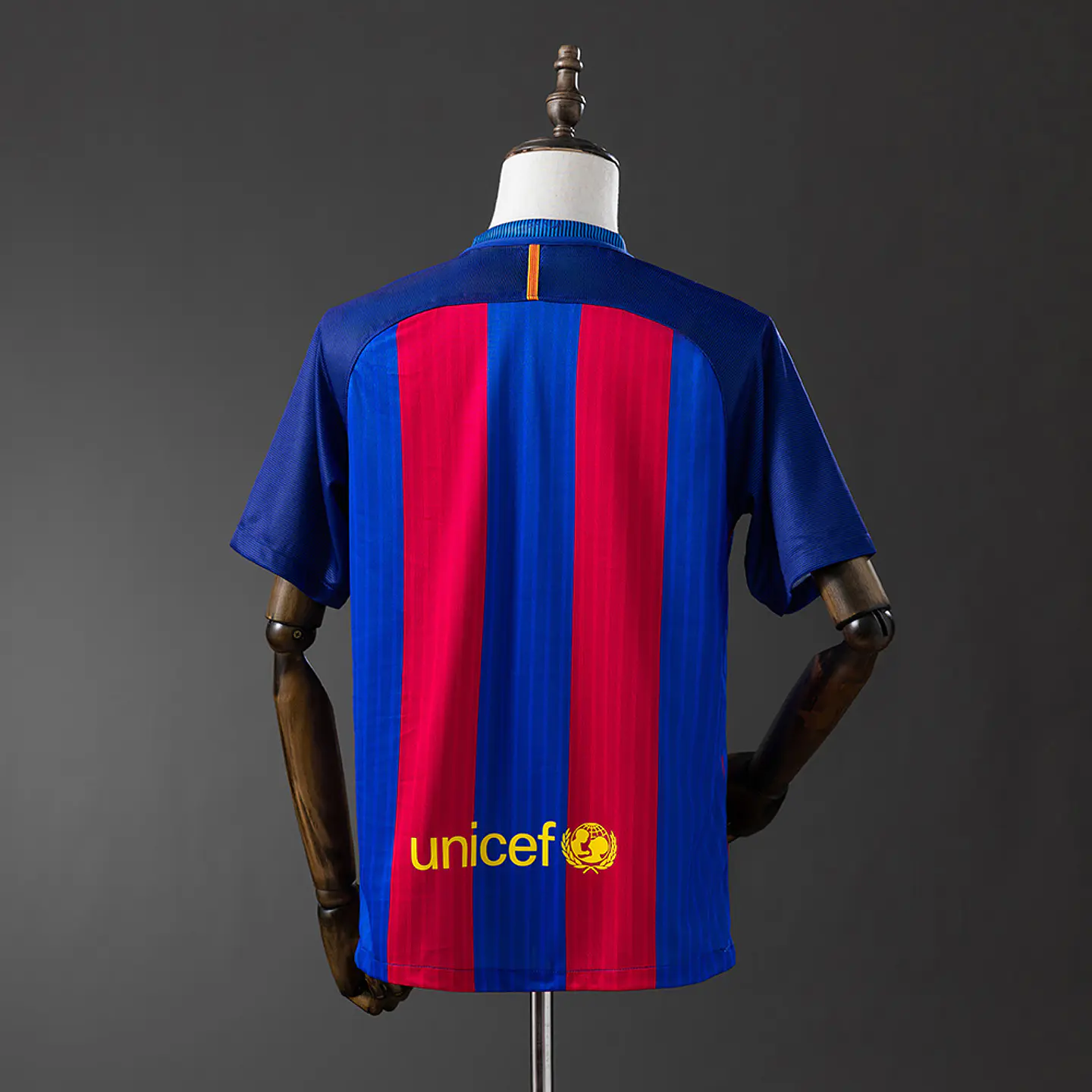 FC Barcelona Retro 16/17 (Home Kit) 2