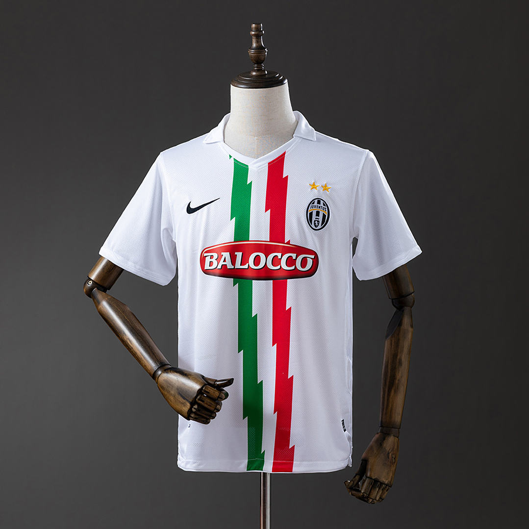 JUVENTUS FC 10/11 Retro (Away Kit) 1
