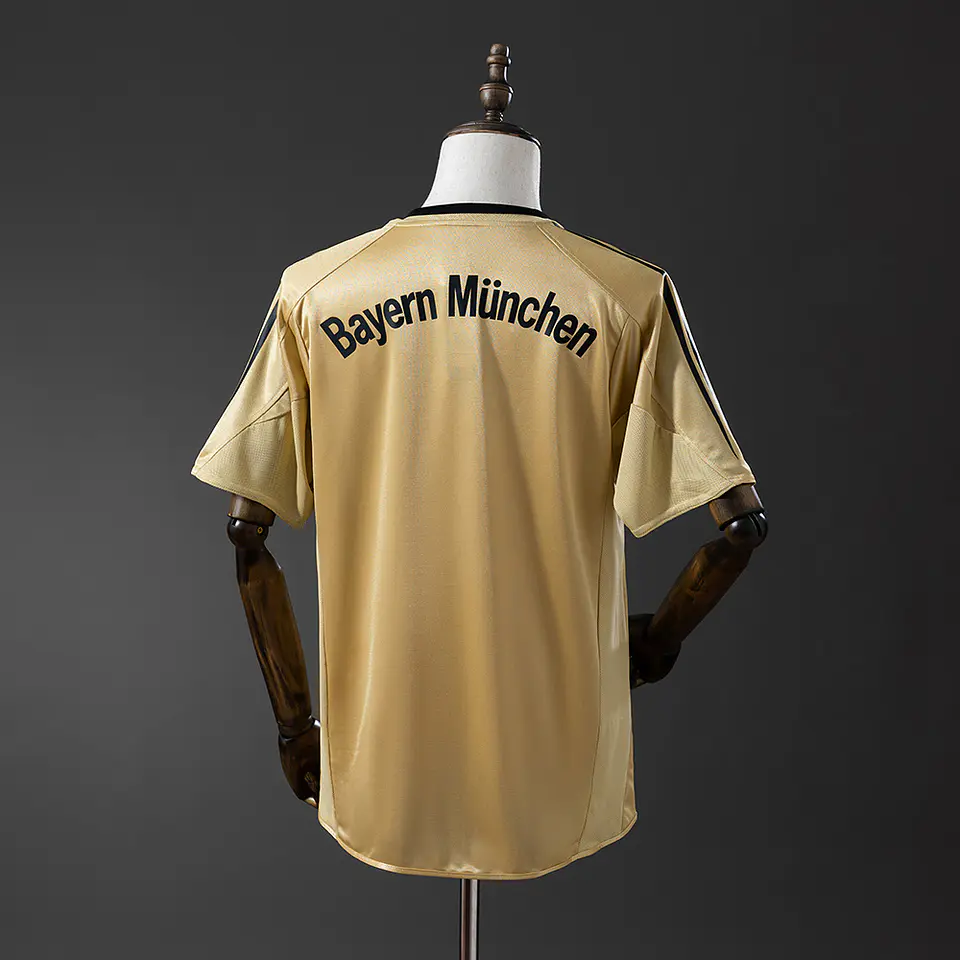 BAYERN MUNICH Retro 04/05 (Away Kit) 2