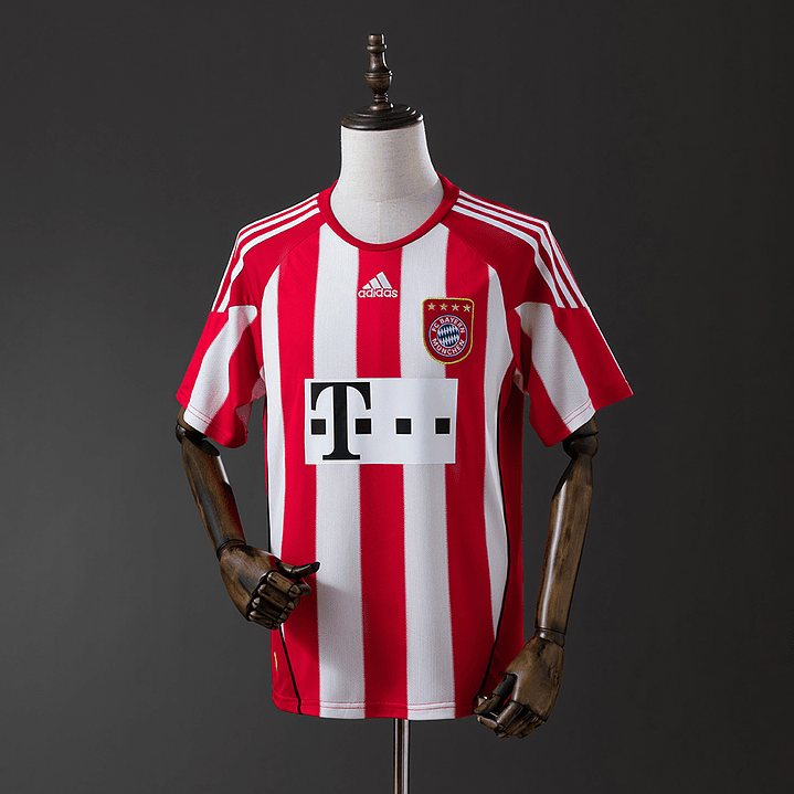 BAYERN MUNICH Retro 10/11 (Home Kit) 1