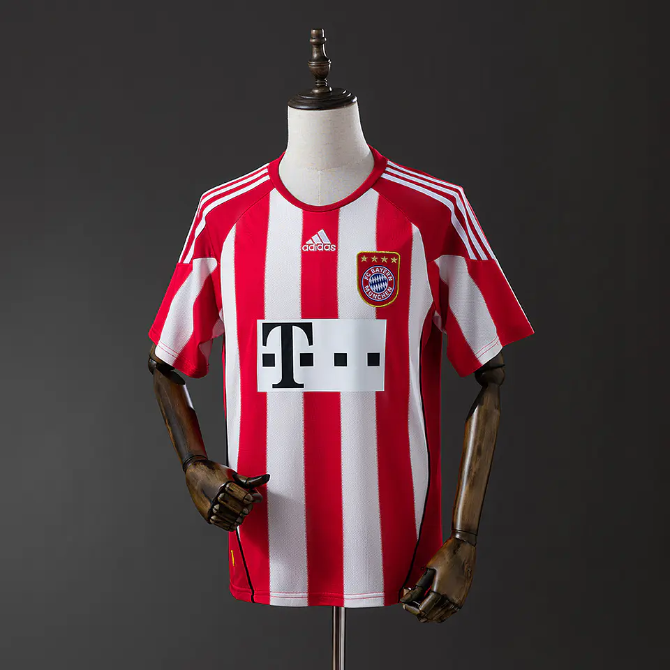 BAYERN MUNICH Retro 10/11 (Home Kit) 1