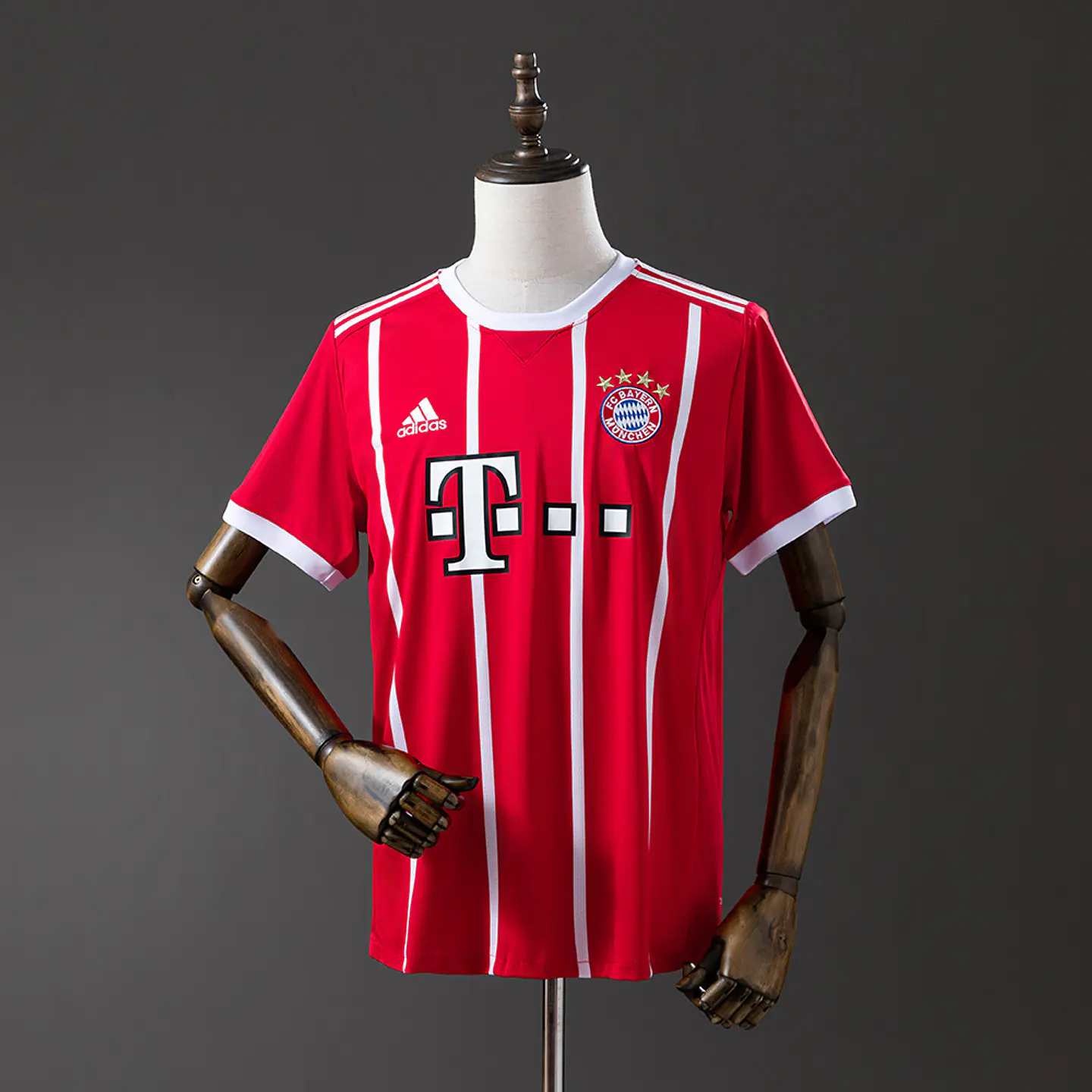BAYERN MUNICH 17/18 Retro (Home Kit) 1