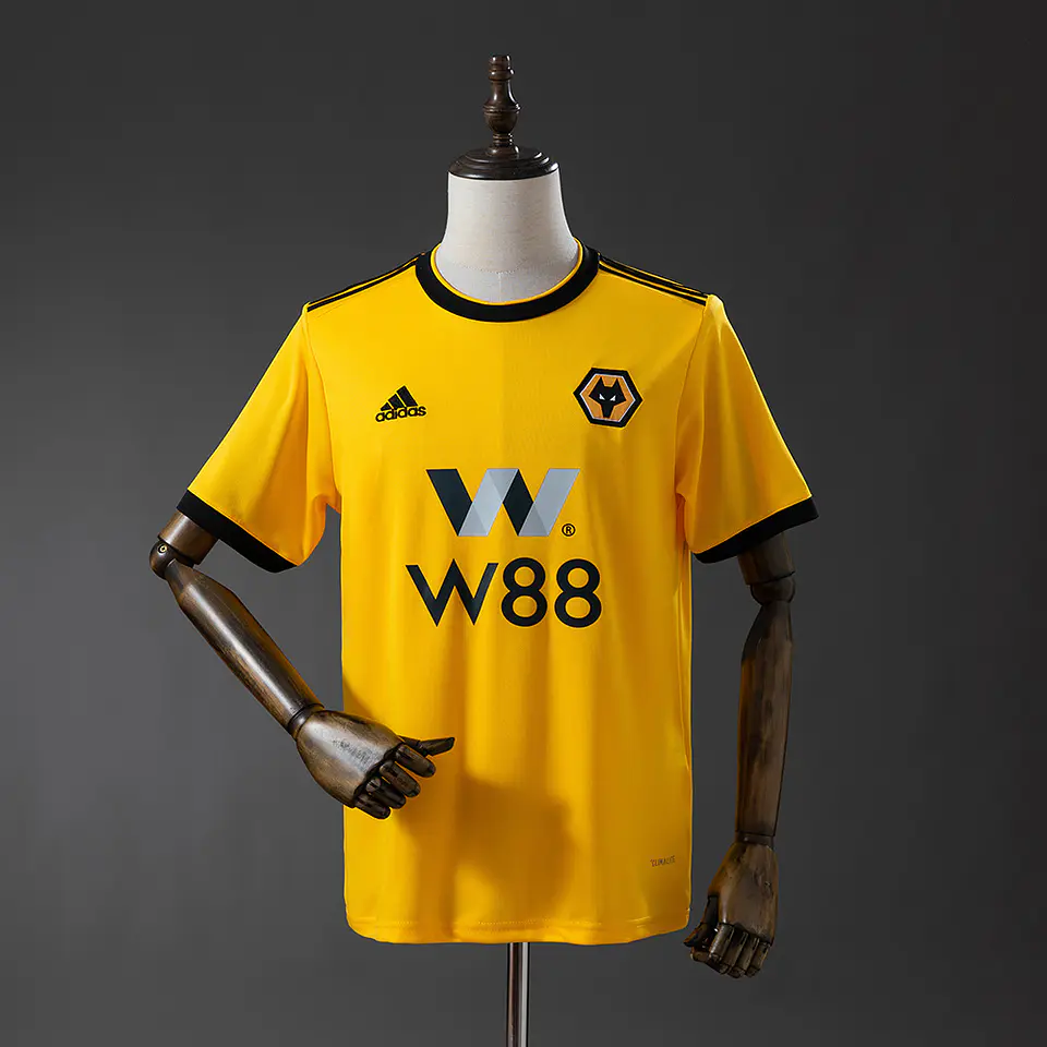 WOLVERHAMPTON 18/19 Retro (Home Kit) 1