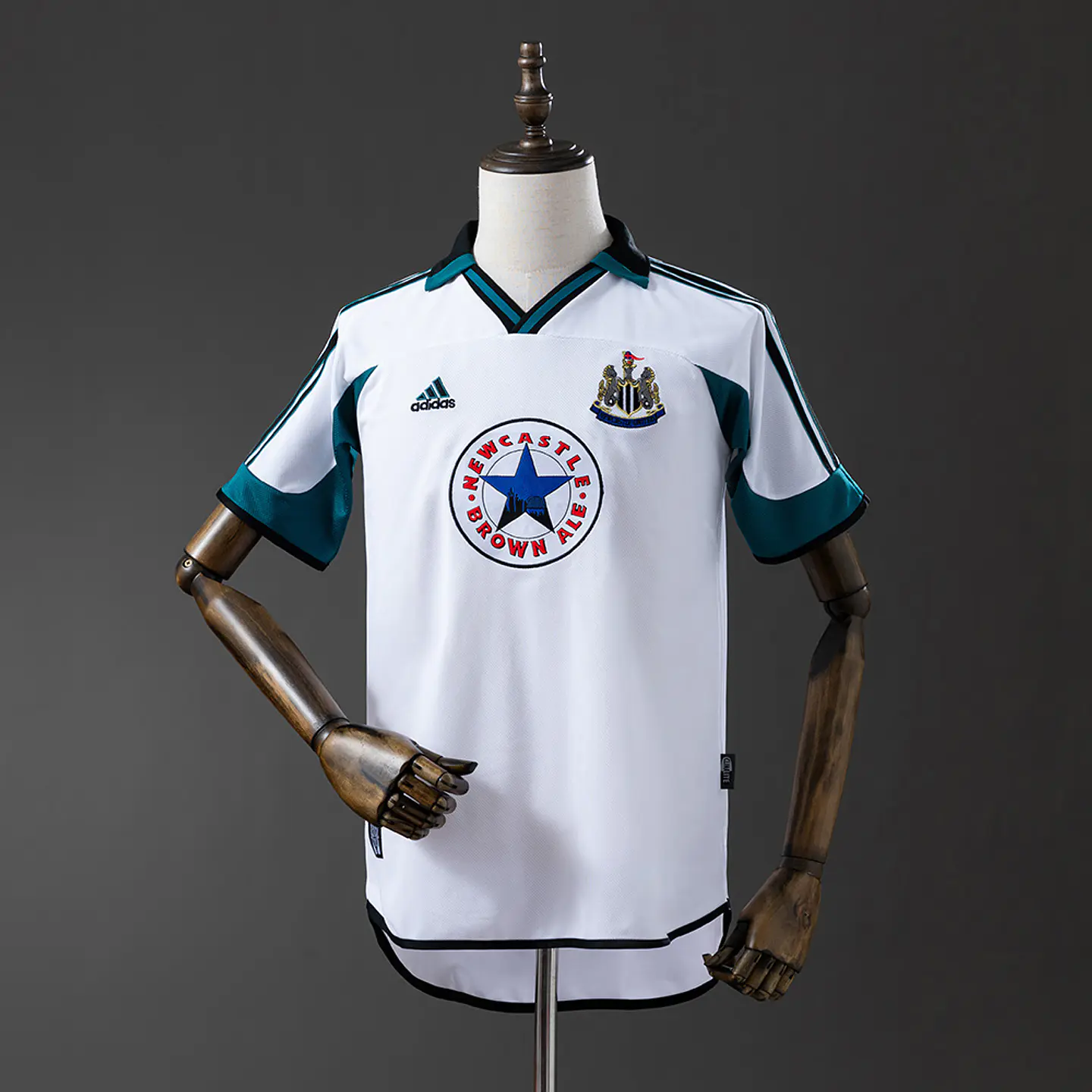 NEWCASTLE Retro 99/00 (Away Kit) 1