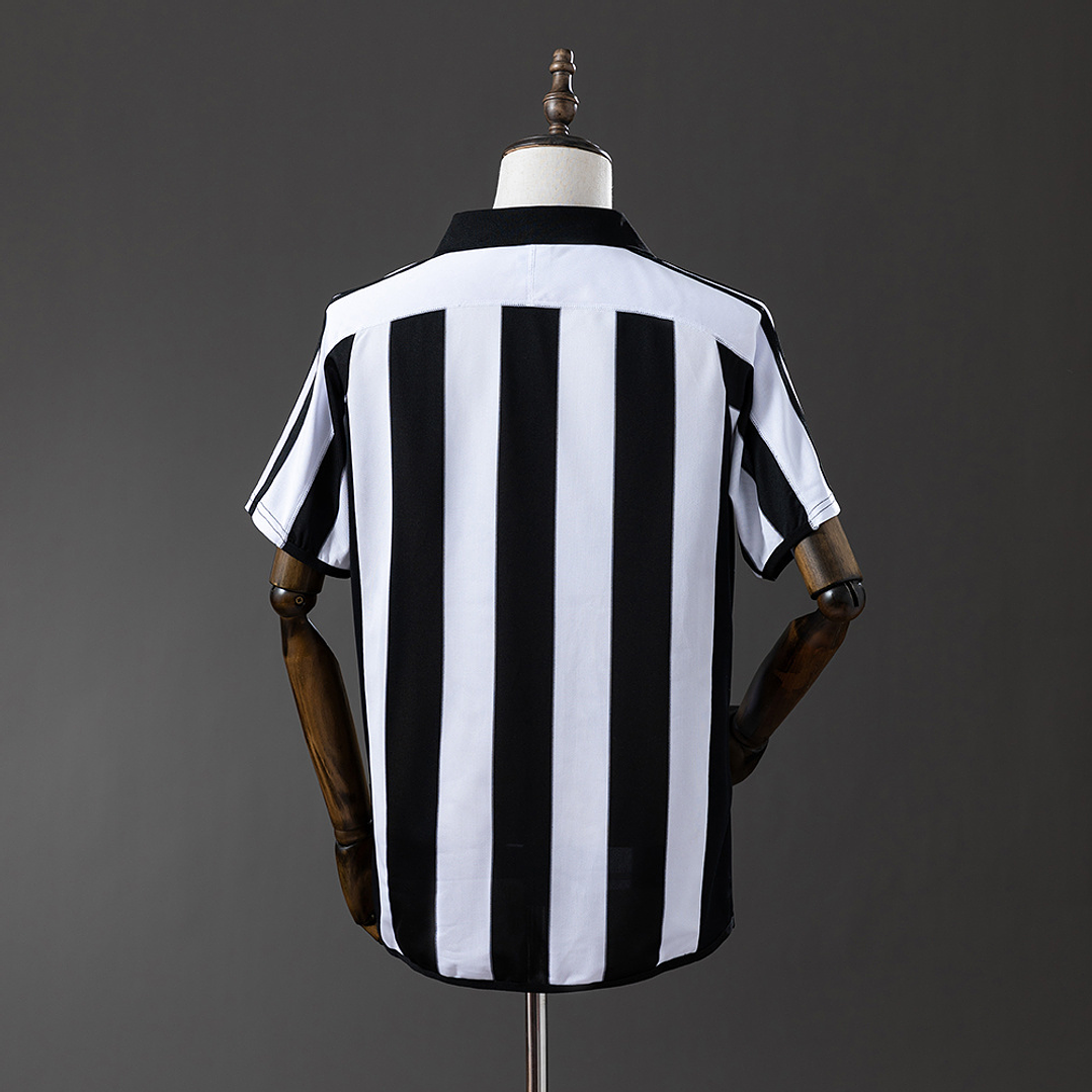 NEWCASTLE 03/05 Retro (Home Kit) 2