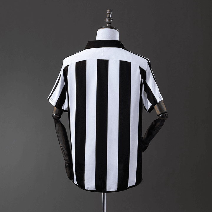 NEWCASTLE 03/05 Retro (Home Kit) 2