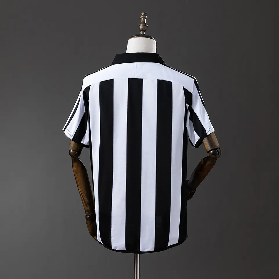 NEWCASTLE 03/05 Retro (Home Kit) 2