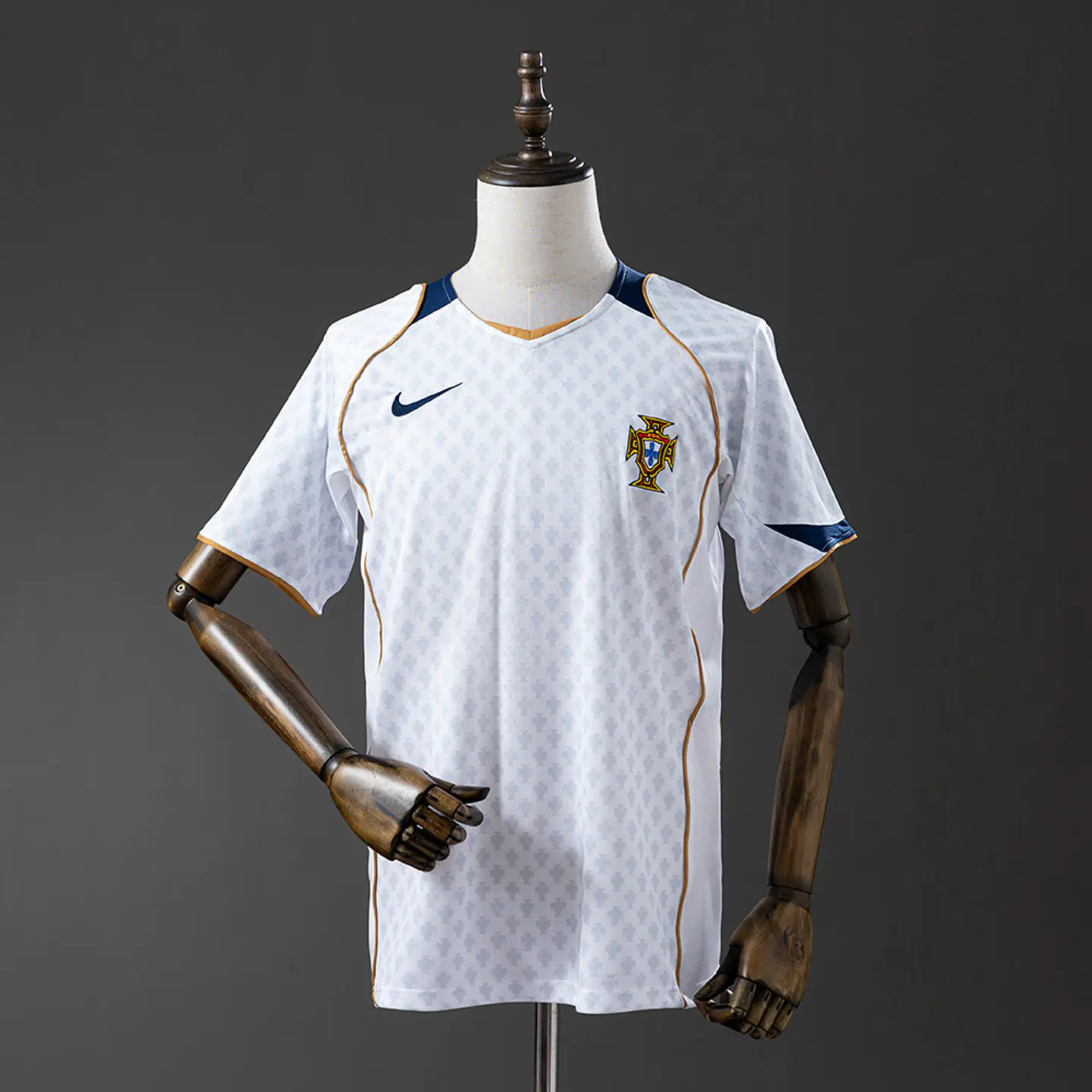 PORTUGAL 2004 Retro (Away Kit) 1