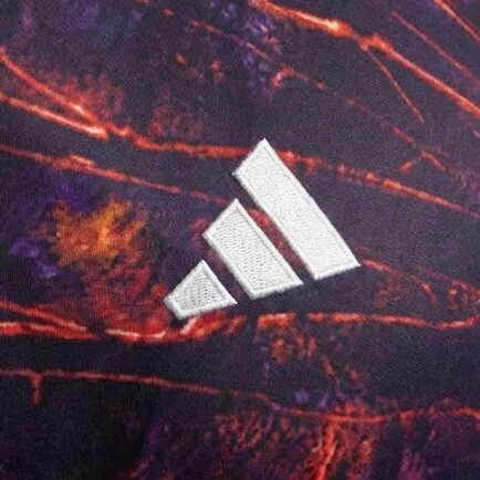 SL BENFICA 2026 (Adidas x Vhils) 3