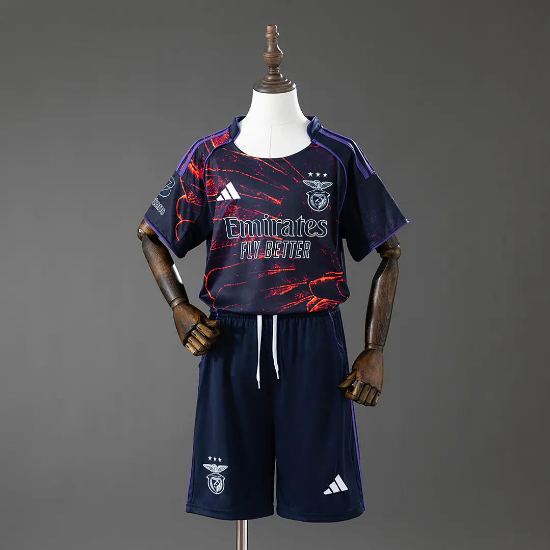 SL BENFICA 2026 (Adidas x Vhils) Kit Criança 1
