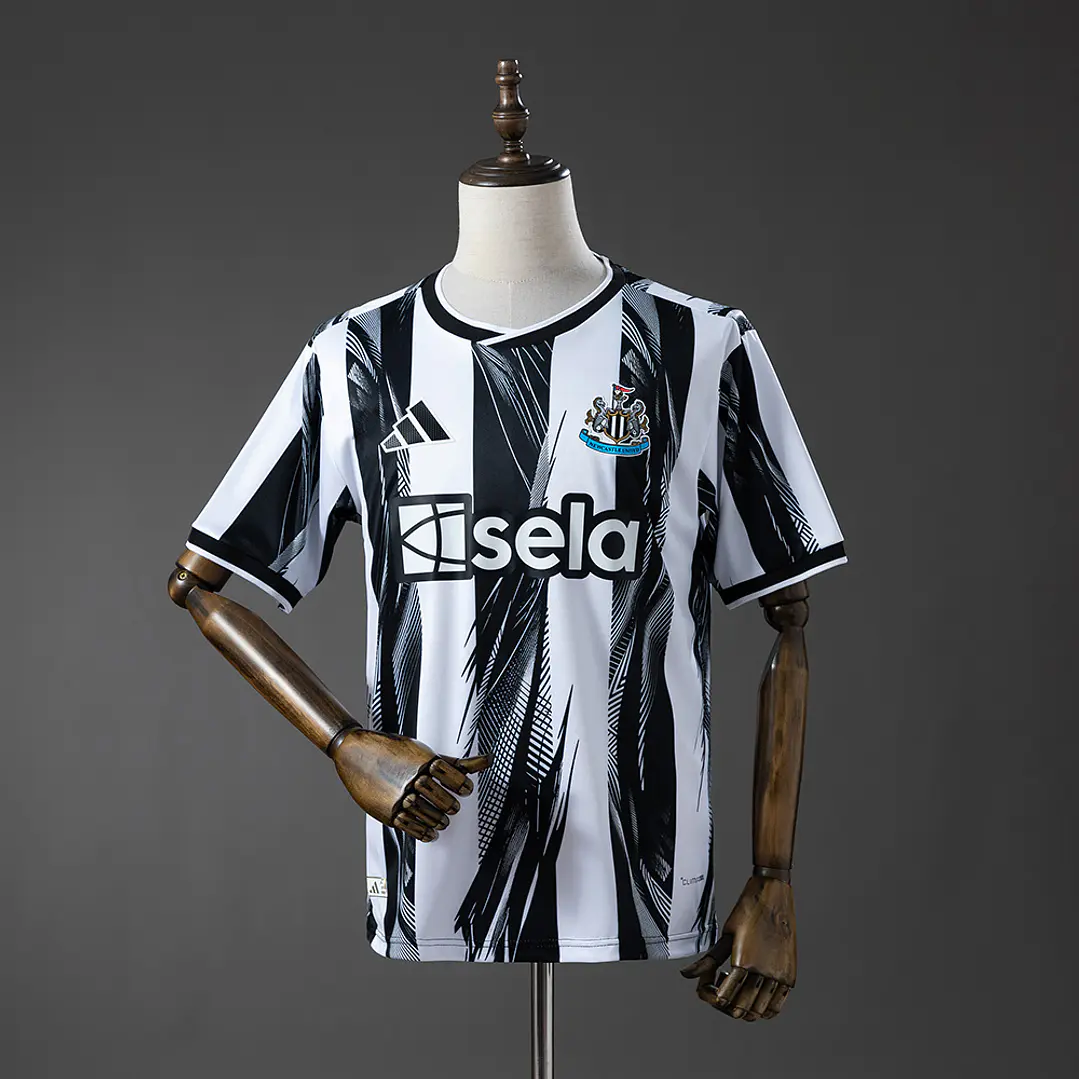 NEWCASTLE 26/27 (Home Kit) 1