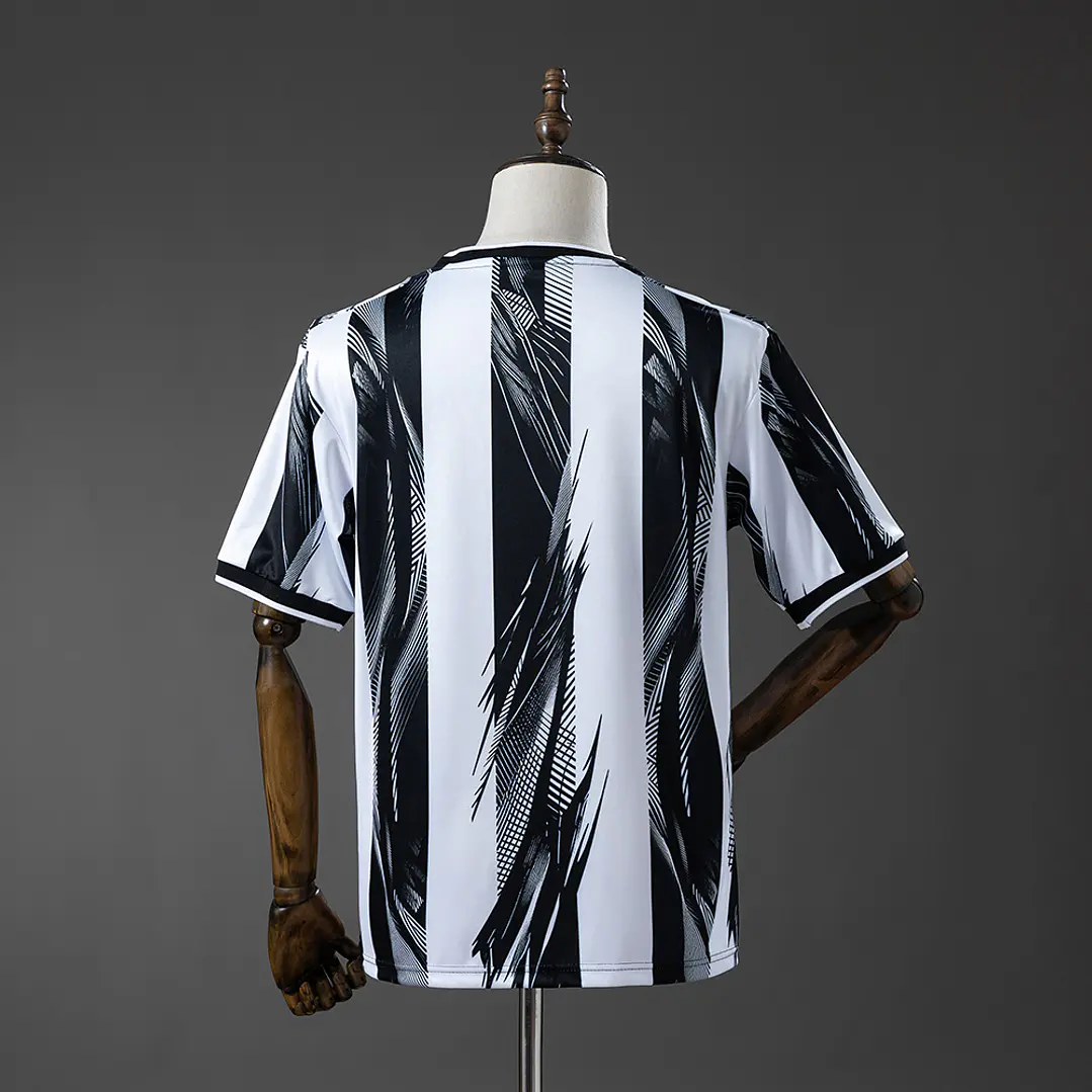 NEWCASTLE 26/27 (Home Kit) 2