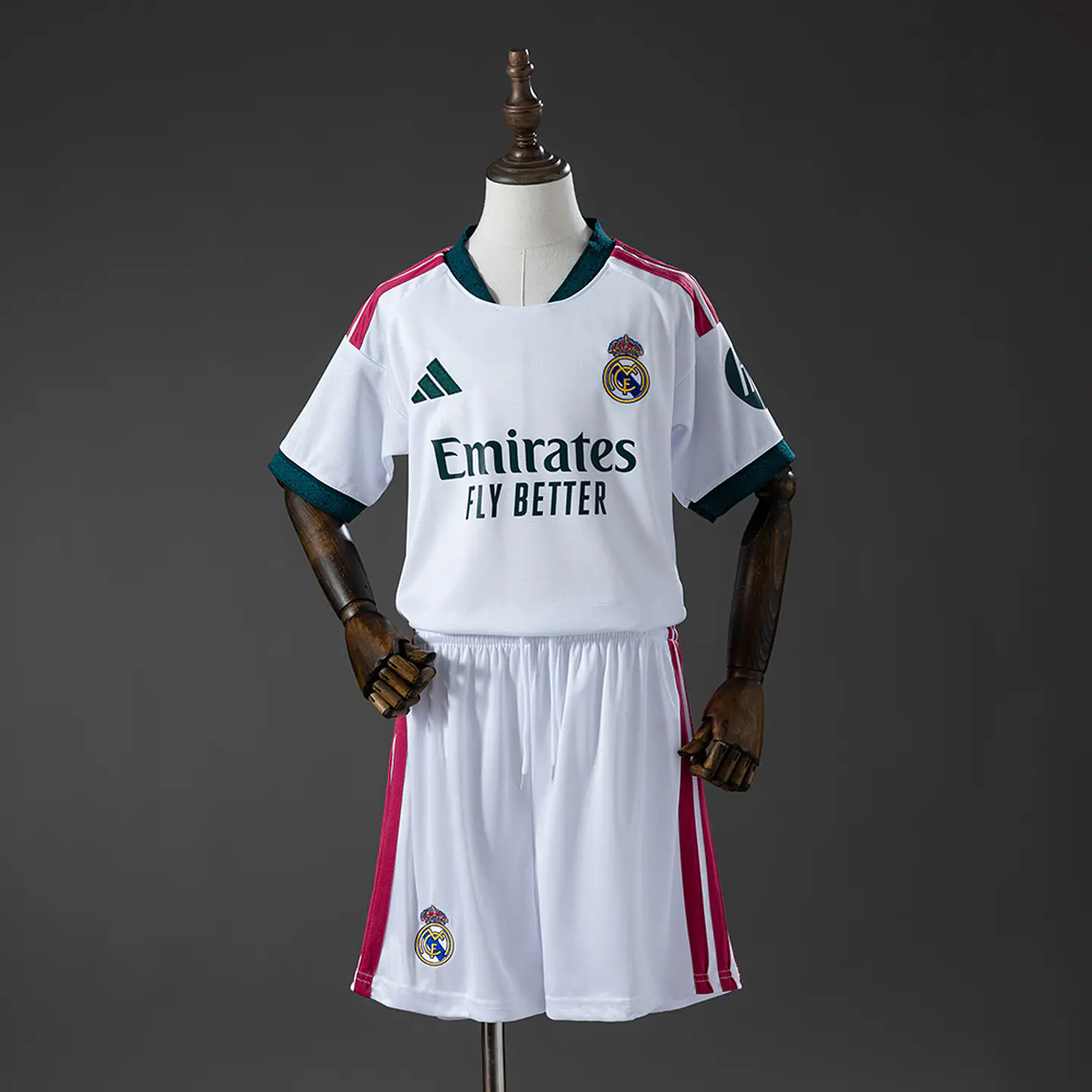 REAL MADRID 26/27 (Home Kit) Criança 1
