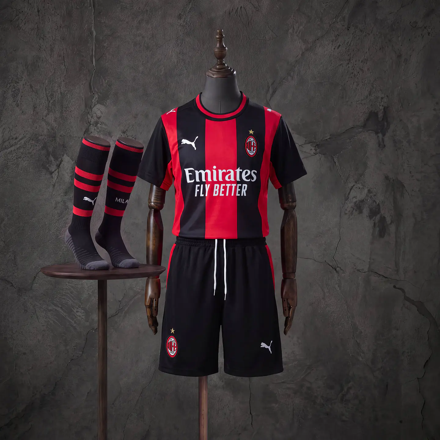 MILANO 26/27 (Home Kit) Criança 1