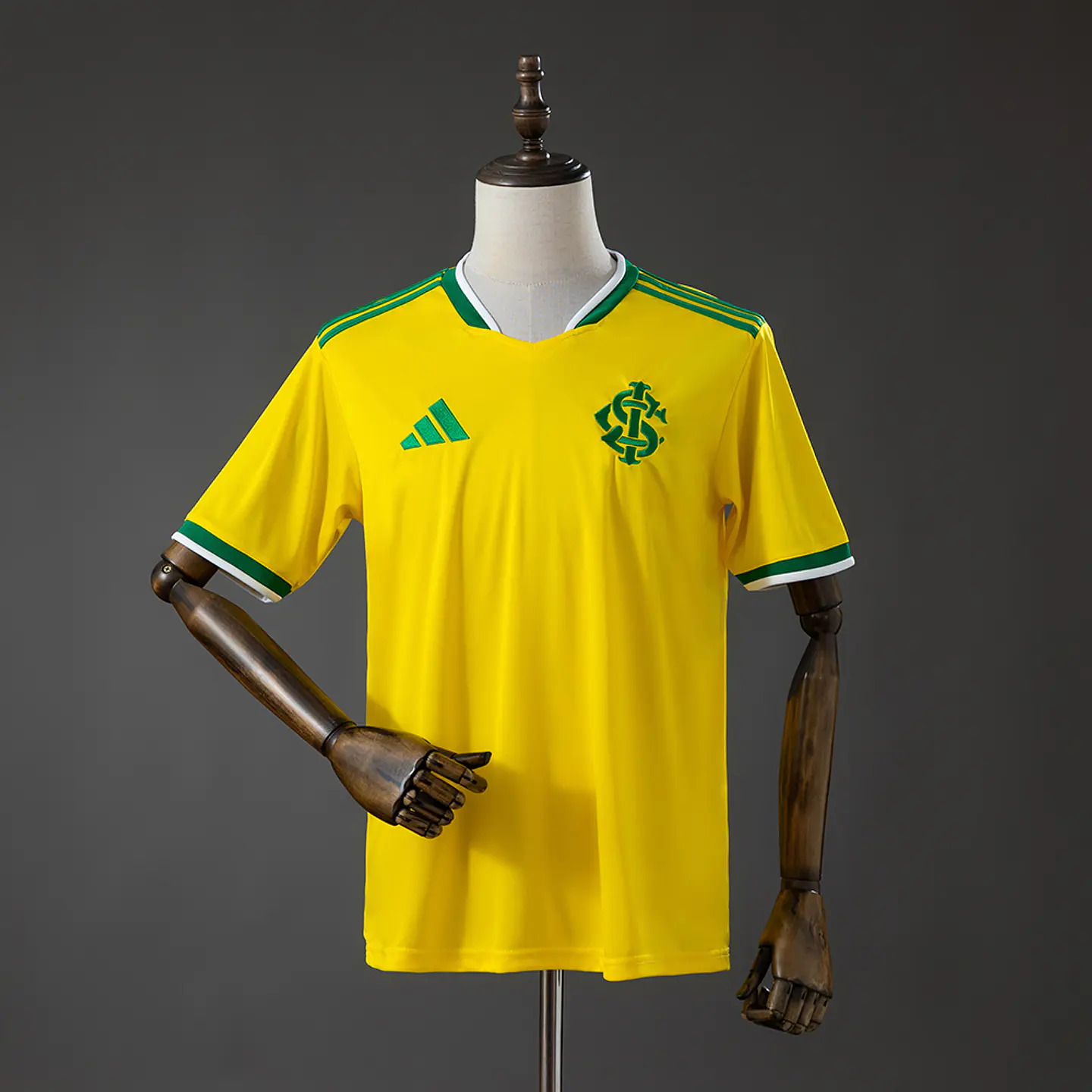 INTERNACIONAL 26/27 (Edição Especial Verde e Amarelo) 1