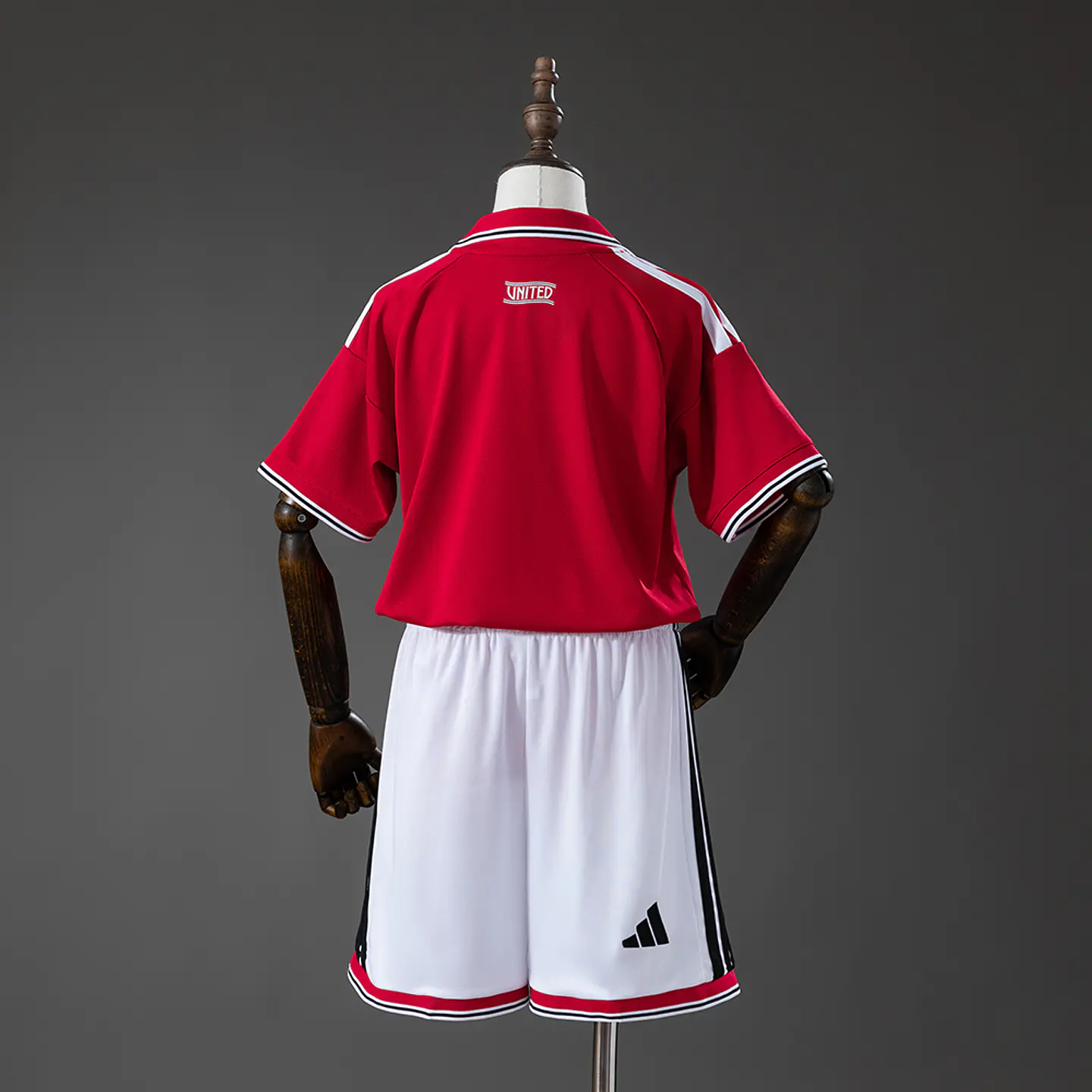 MANCHESTER UNITED 26/27 (Home) Kit Criança  2