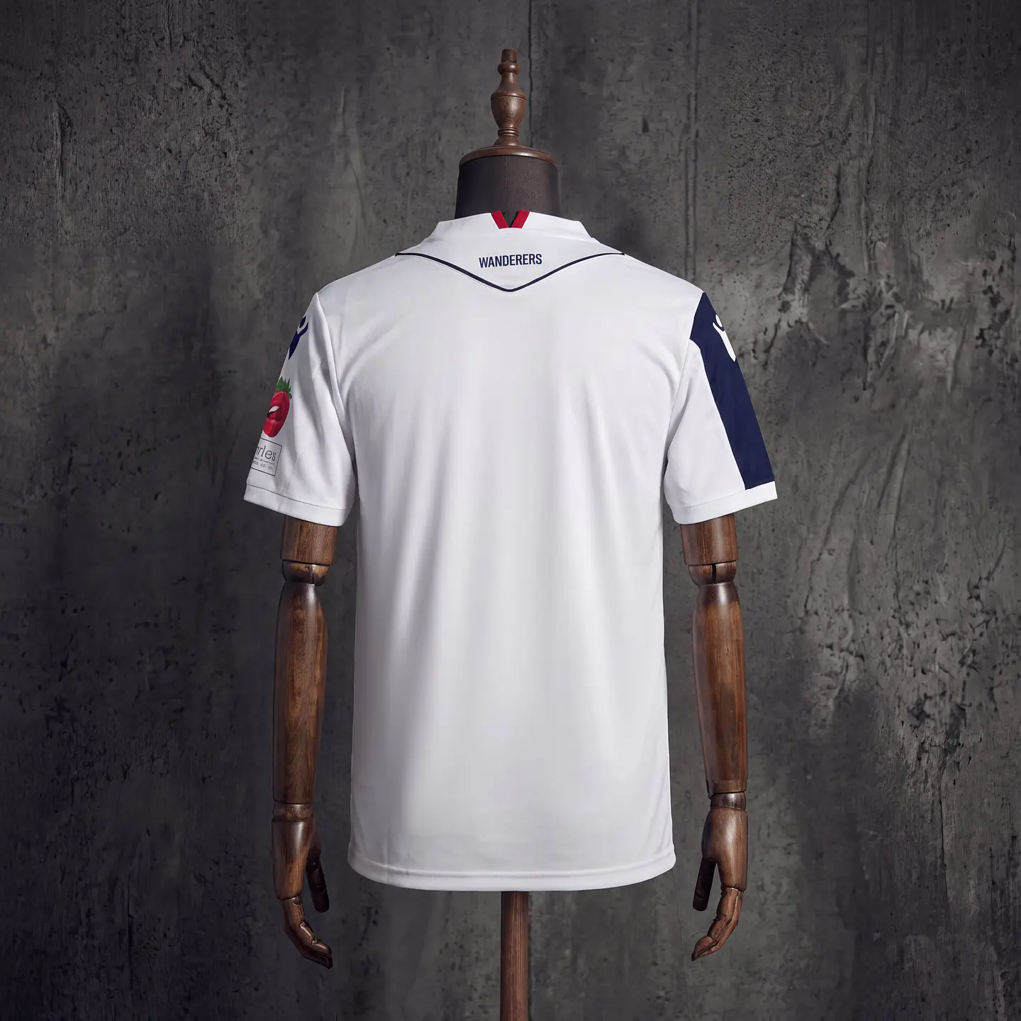 BOLTON W. 26/27 (Home Kit) 2