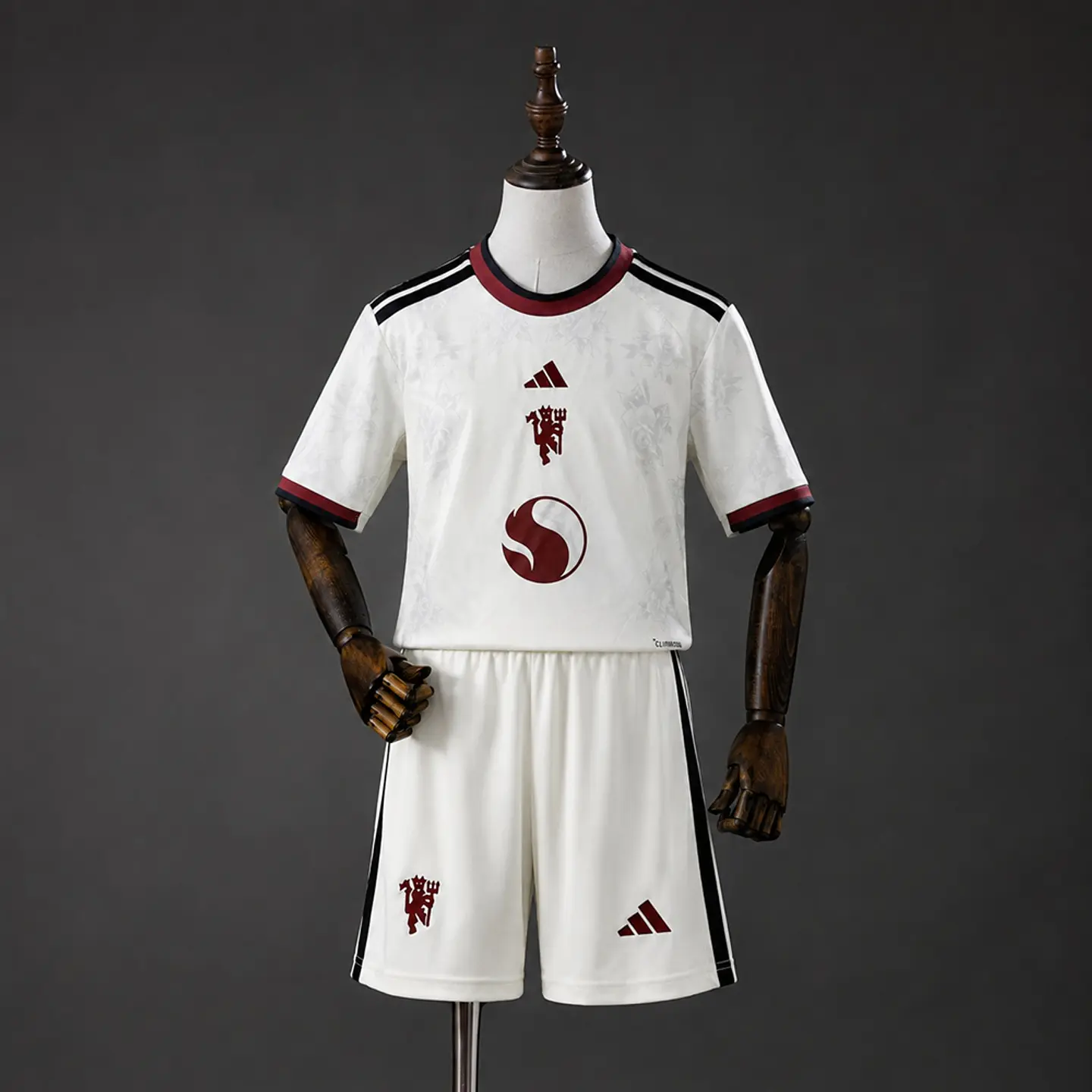 MANCHESTER UNITED 26/27 (Third) Kit Criança 1