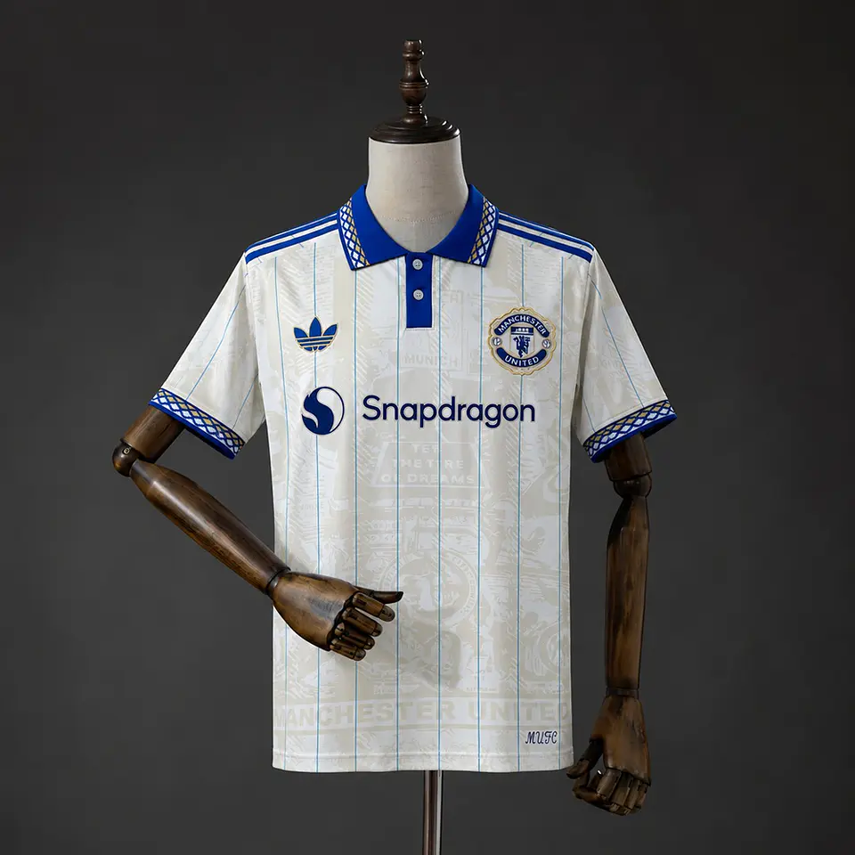 MANCHESTER UNITED 26/27 (Comemorativa Retro) 1