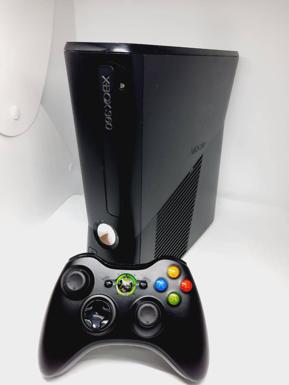 Xbox 360 desbloqueada con disco duro 500gb con 1000 juegos