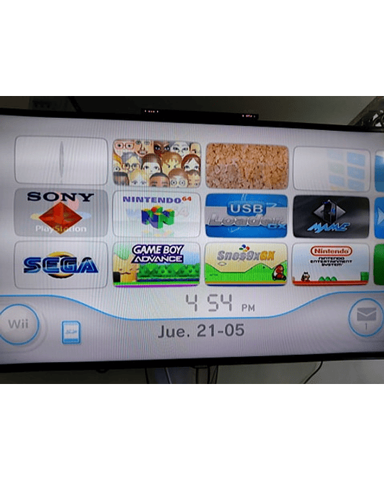Nintendo Wii con disco duro 500gb con 320 juegos Wii + 4 controles