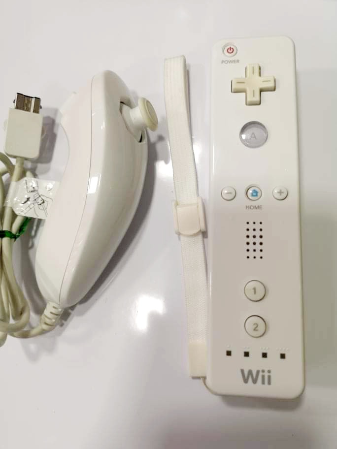 Consola Nintendo Wii reformada con Controladores Chile