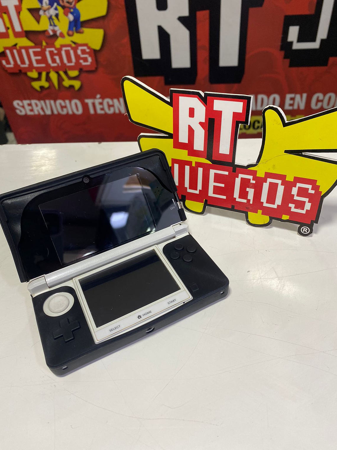 FUNDA DE SILICIONA PARA LA CONSOLA 3DS 5