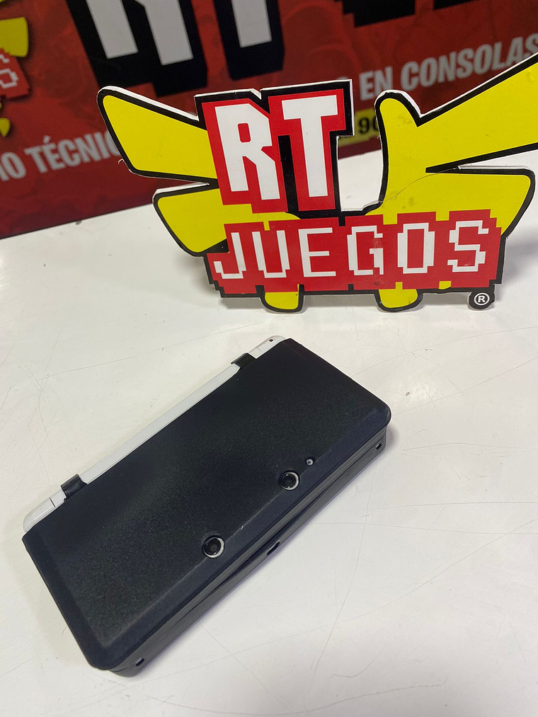 FUNDA DE SILICIONA PARA LA CONSOLA 3DS 6