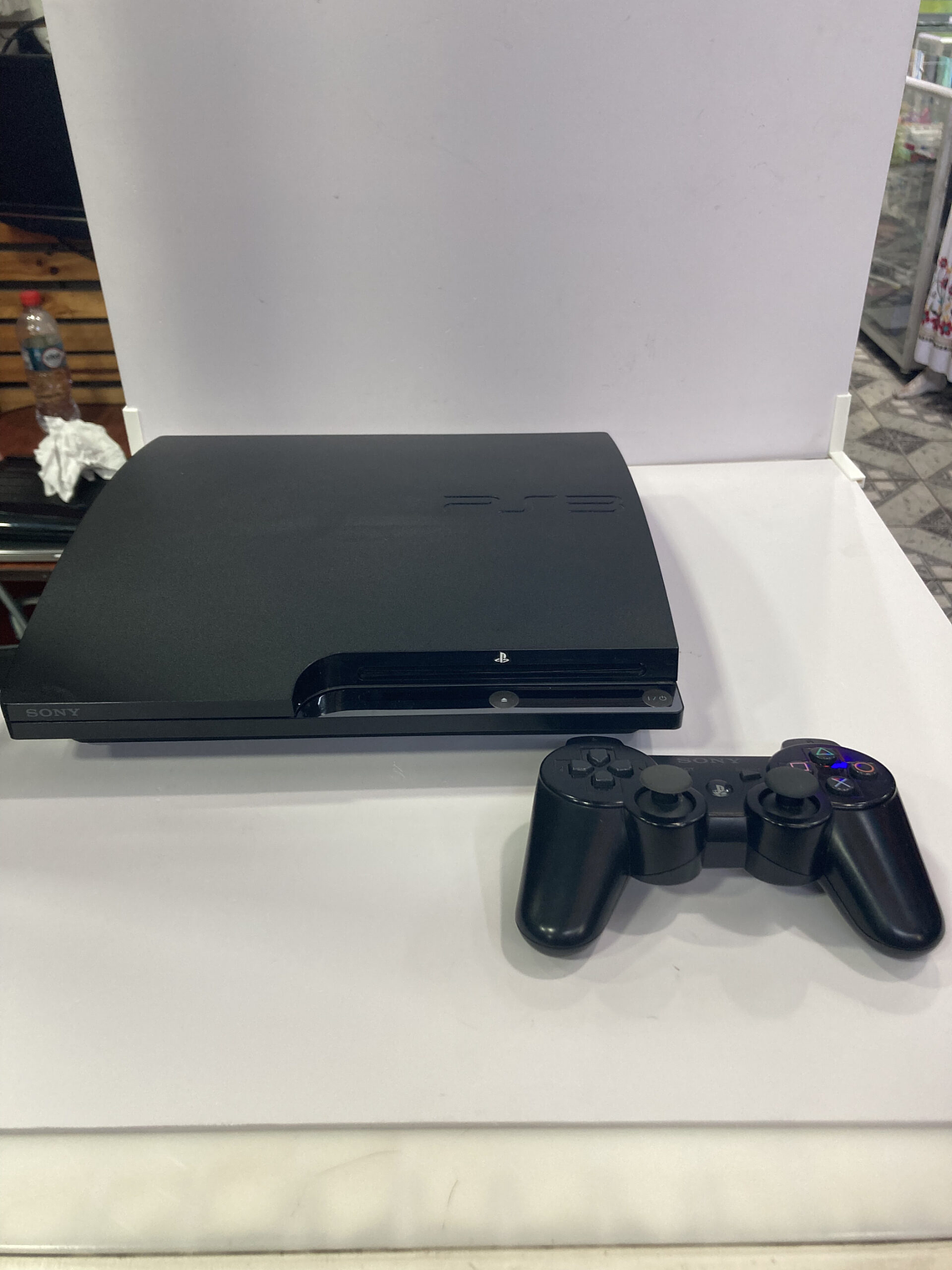 PS3 1TB HEN DESBLOQUEADA CON 1 CONTROL ORIGINAL 2