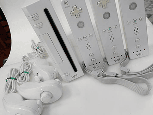 NINTENDO WII DESBLOQUEADA CON MAS DE 2000 JUEGOS 3 MANDOS