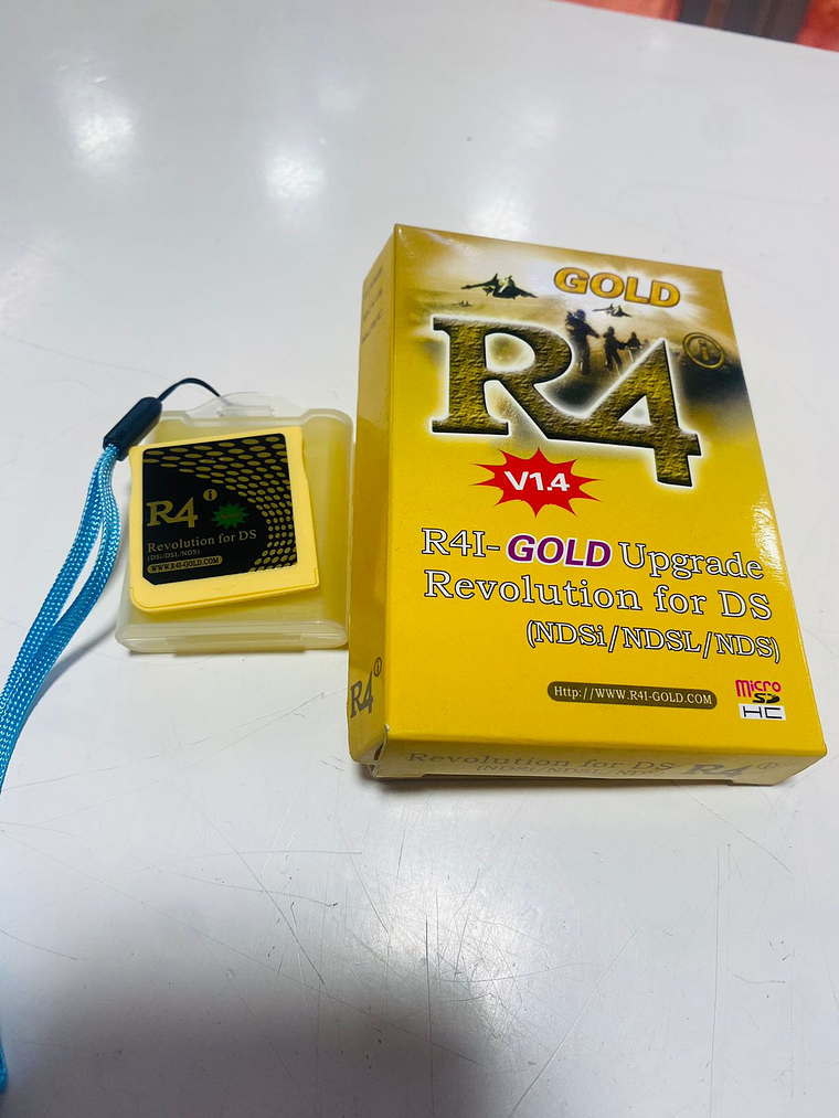 R4 GOLD para DS/DS LITE con mas 300 juegos 32gb 2