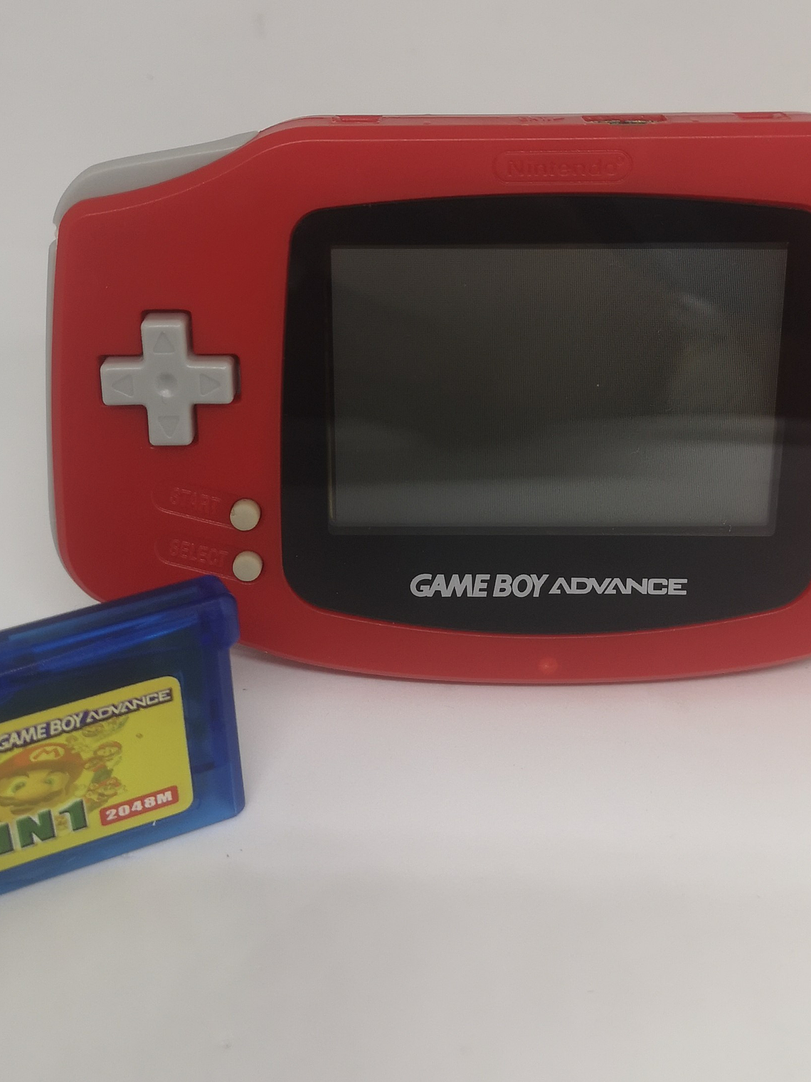 GAMEBOY ADVANCE CON CARTUCHO 2