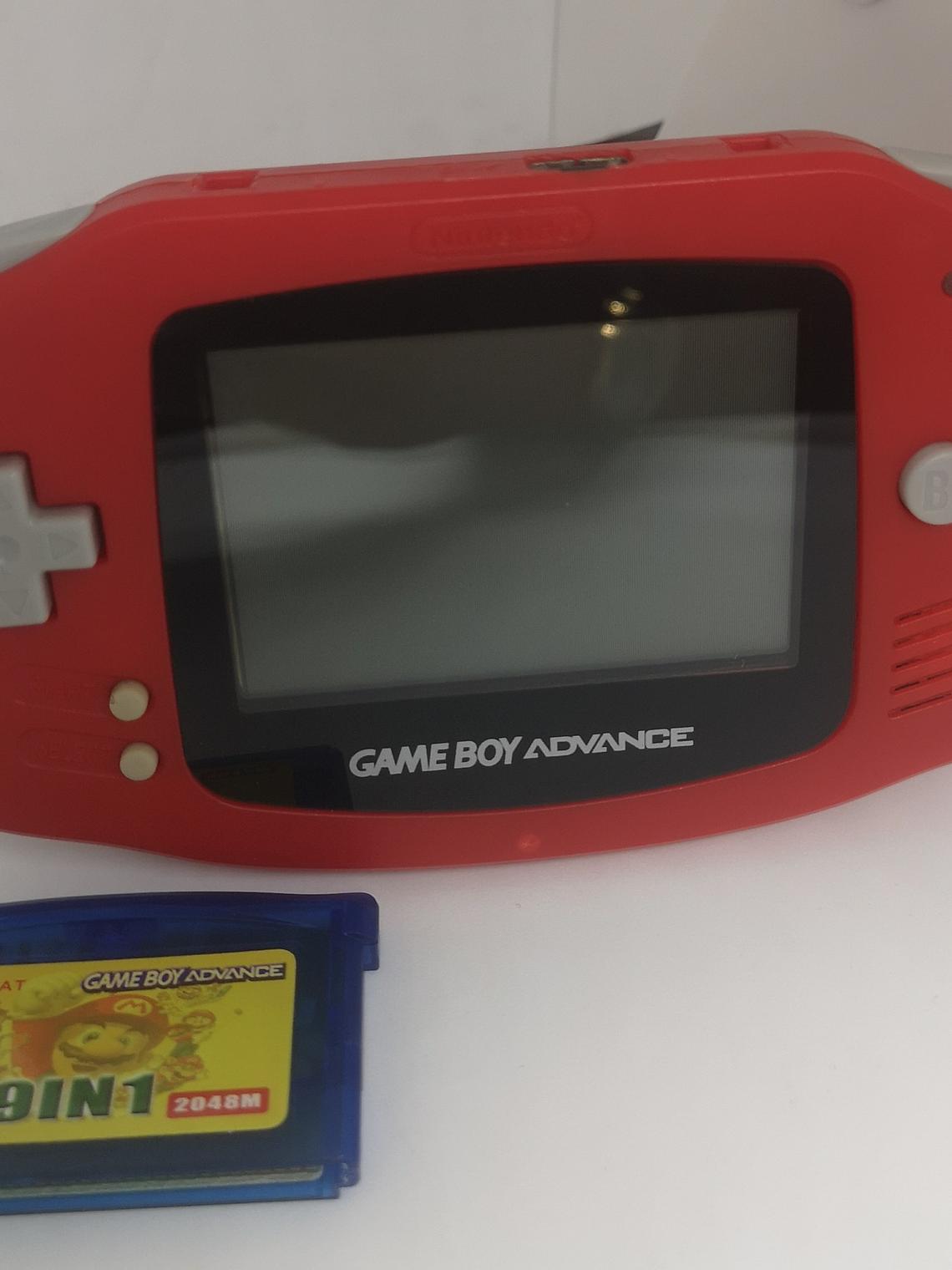 GAMEBOY ADVANCE CON CARTUCHO 3