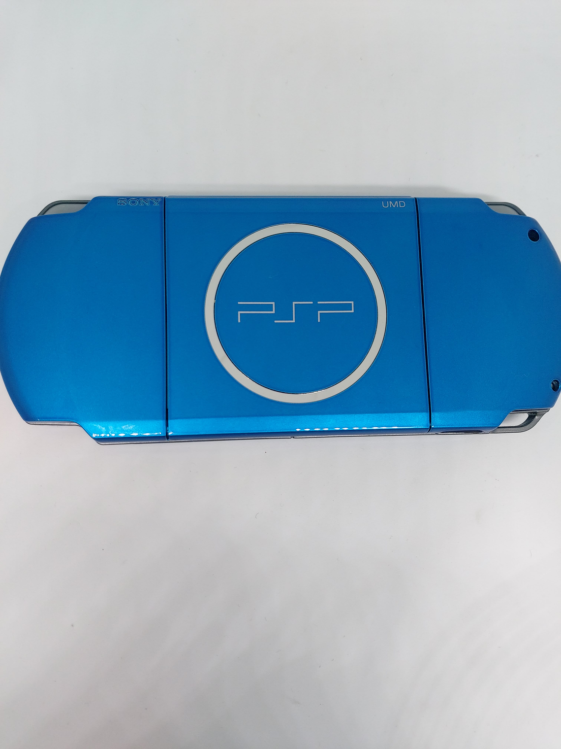 PSP 3000 SLIM CON 64GB DESBLOQUEADA  CON MAS 100 JUEGOS 16