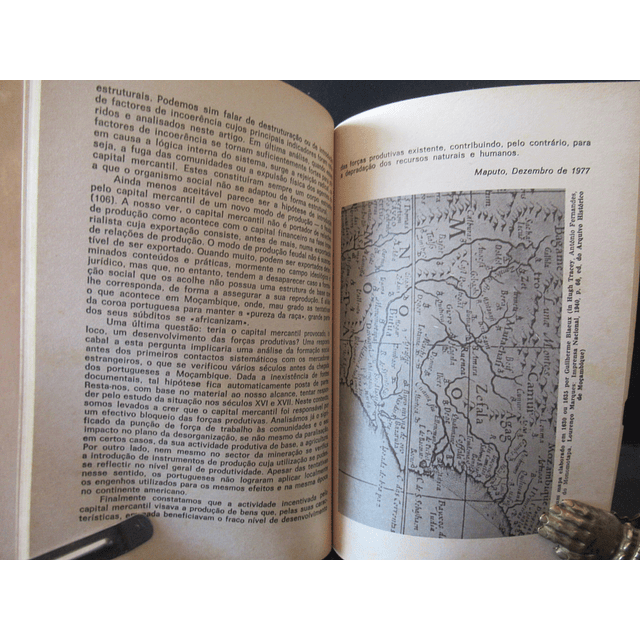 O Caso Do Muenemutapa Comércio Portugal/Moçambique Sec. XVI 1982 Nogueira Da Costa VENDIDO