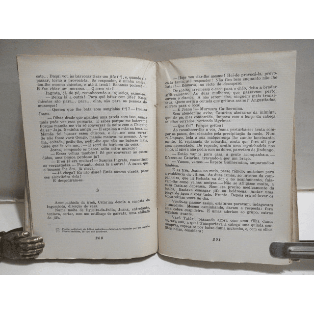 Uanga Feitiço - Romance folclórico Angolano 1951 Óscar Ribas