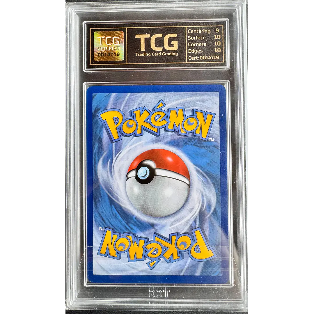 Charizard #4/102 Pokémon Celebrations (TCG 10) 2