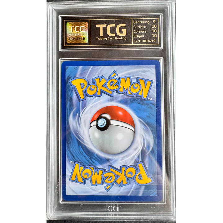 Charizard #4/102 Pokémon Celebrations (TCG 10) 2