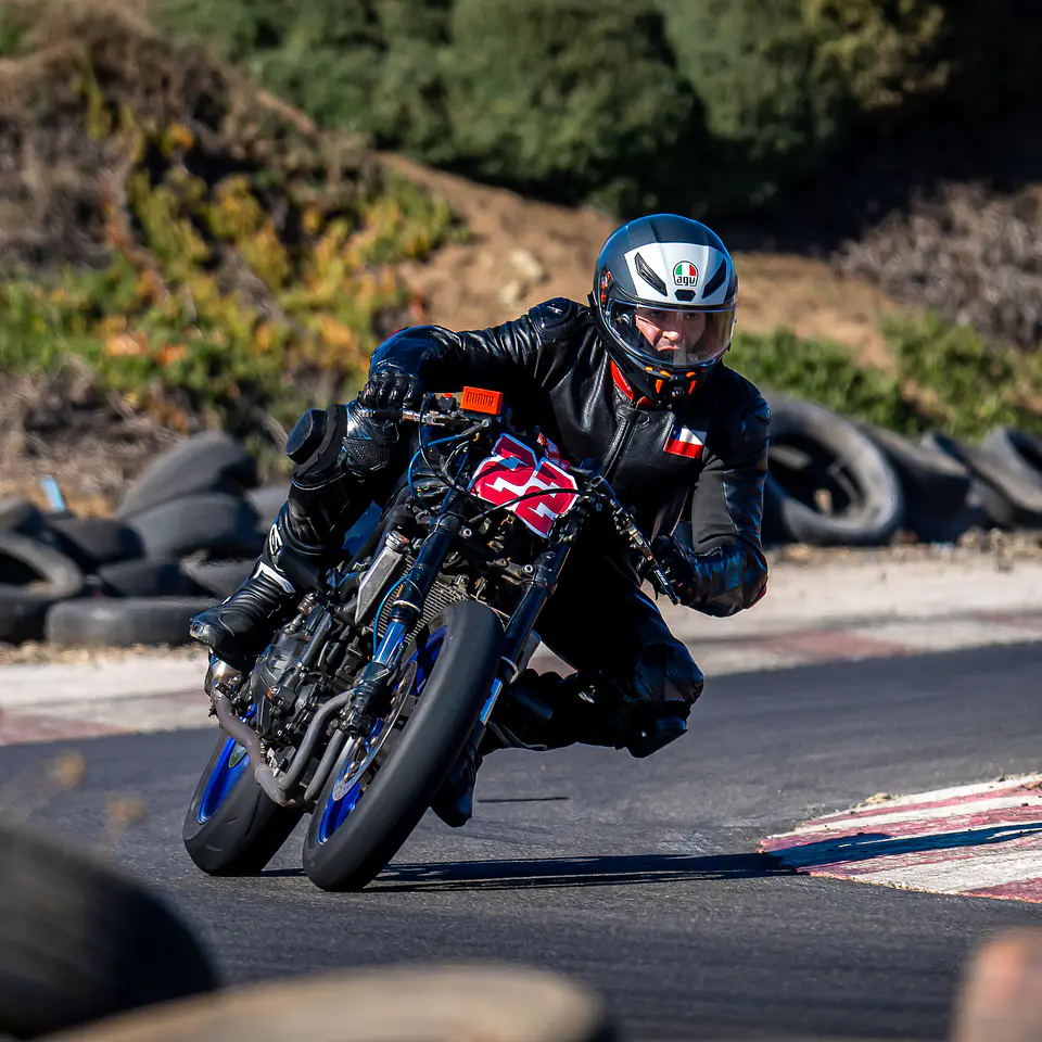 RIDER X 1 DÍA YAMAHA R3 (Promoción) 1
