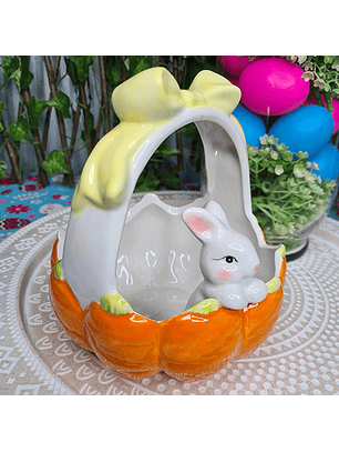 Canasto con conejito