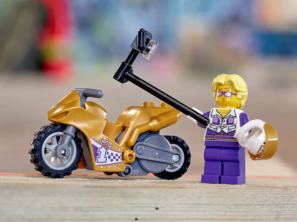 LEGO 60309 Moto Acrobática: Selfie 4