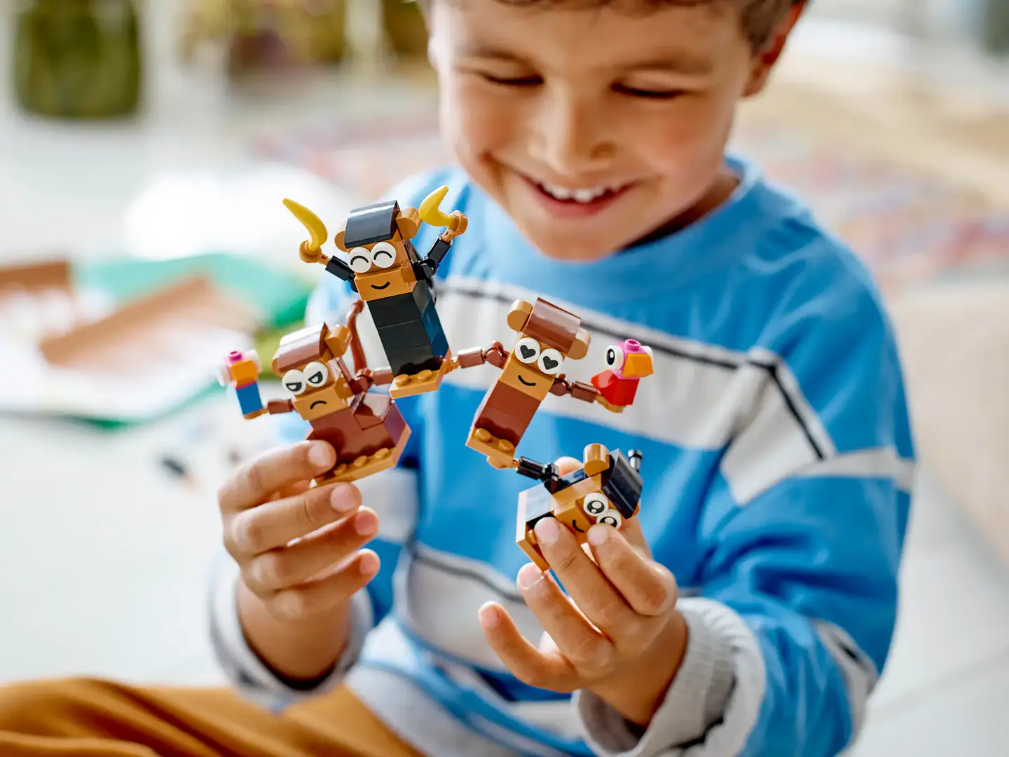 LEGO 11031 Diversión Creativa: Simios 5