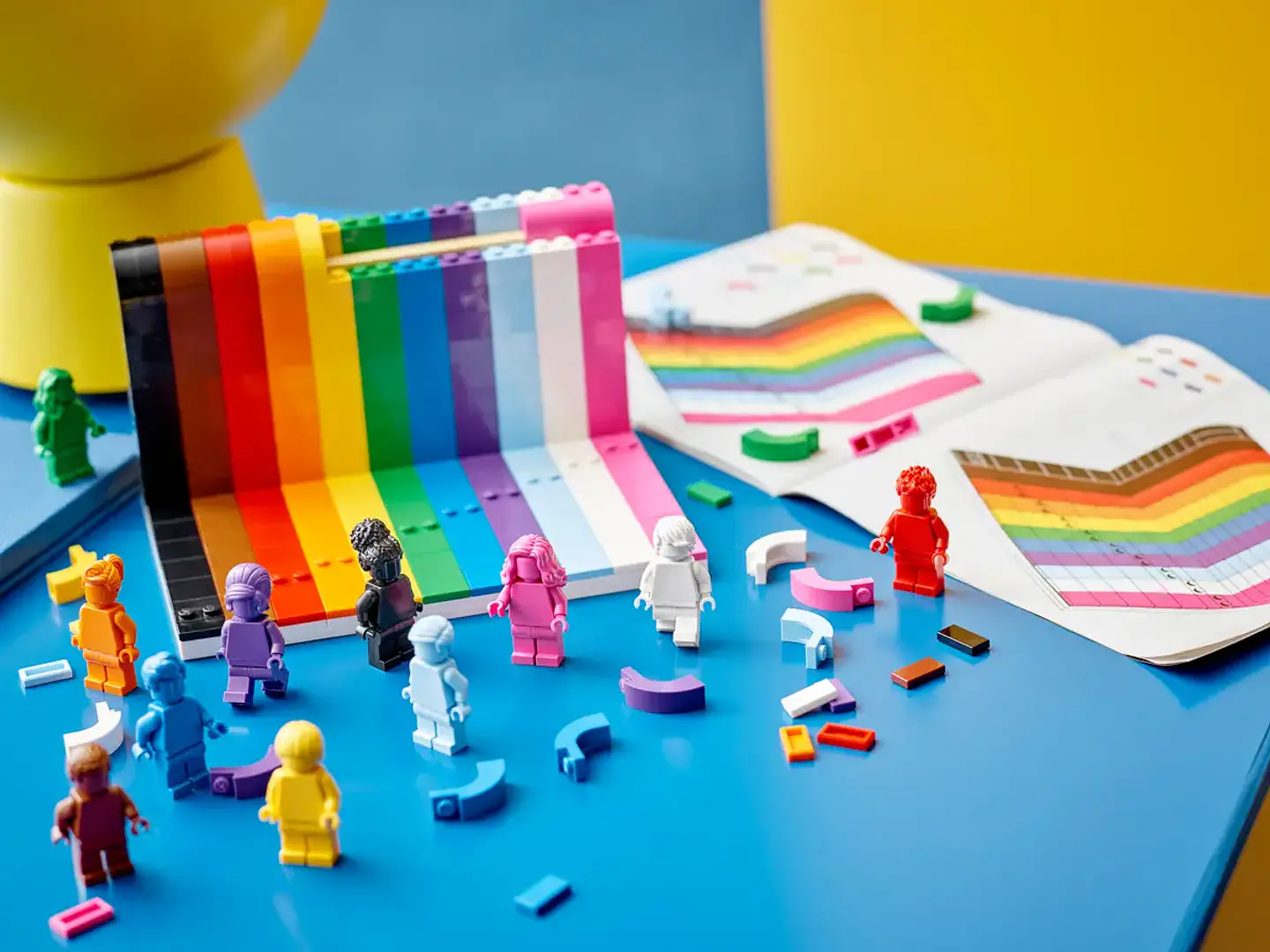 LEGO 40516: Todo el Mundo es Fabuloso 4