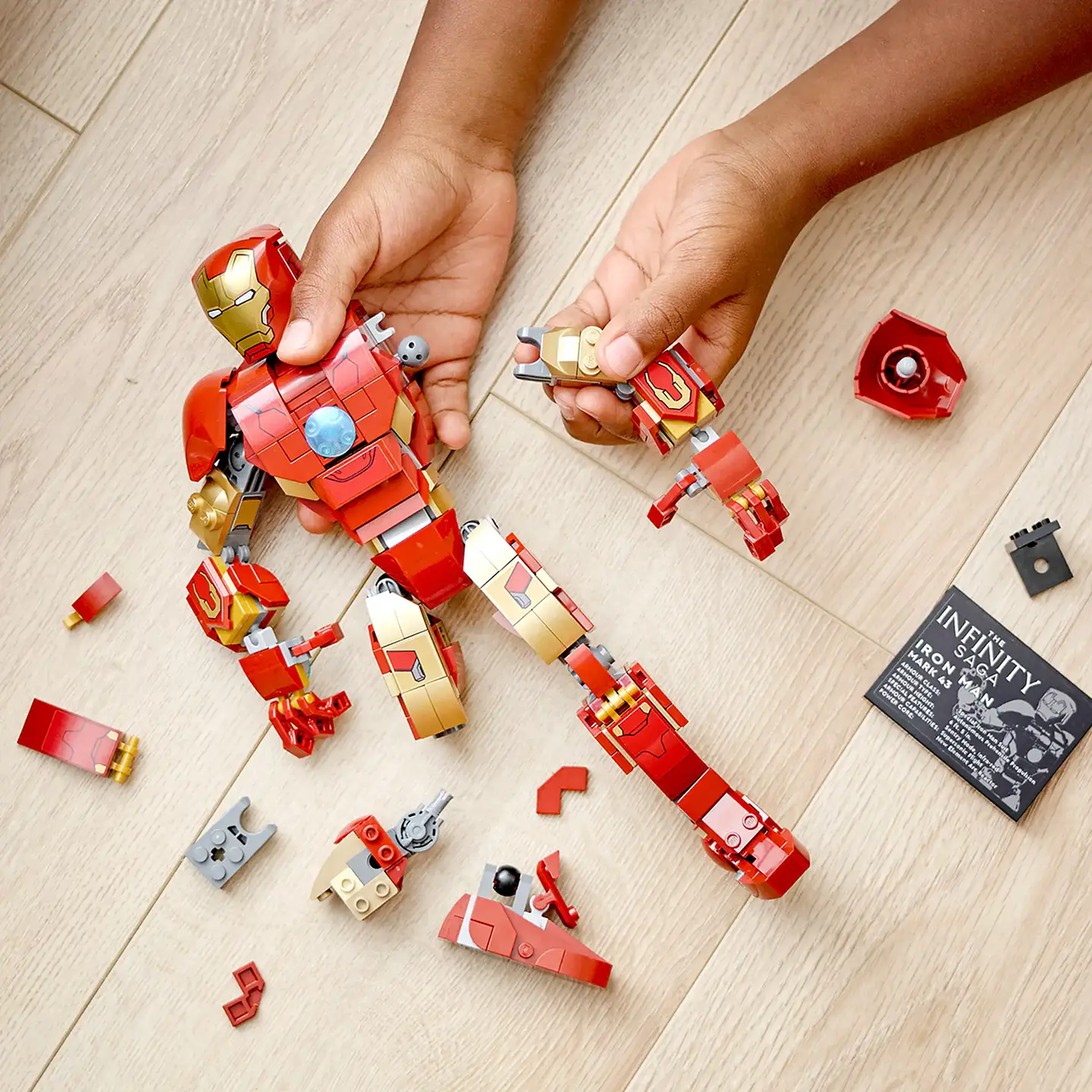 LEGO 76206: Figura de Iron Man 4