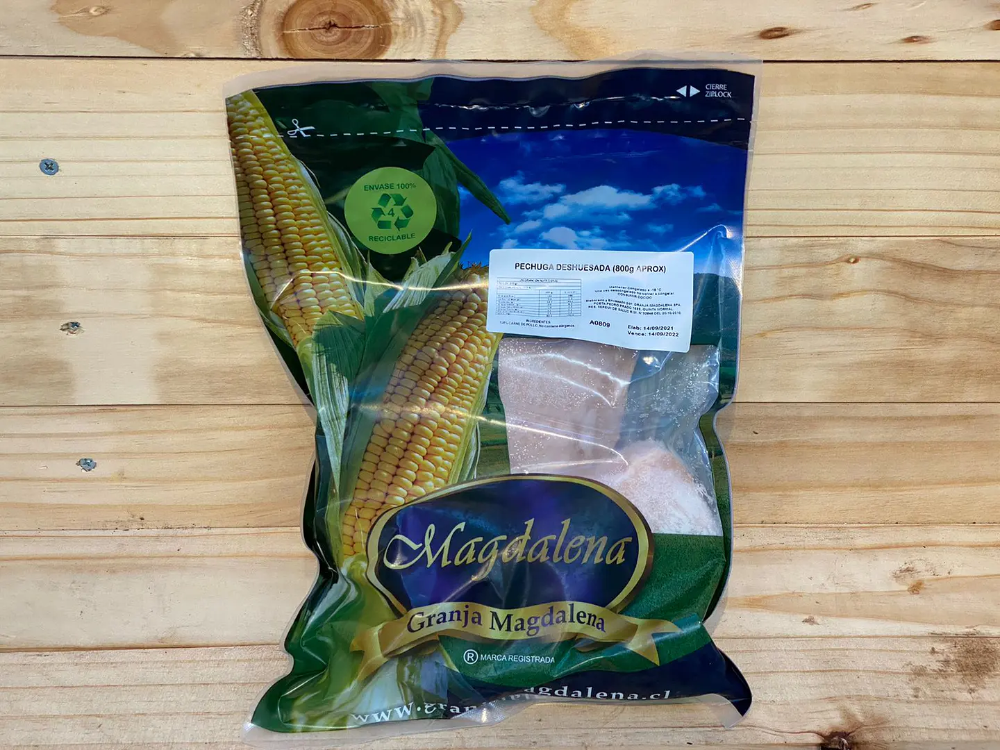 Pechuga de Pollo Deshuesada 800 gr - Granja Magdalena 